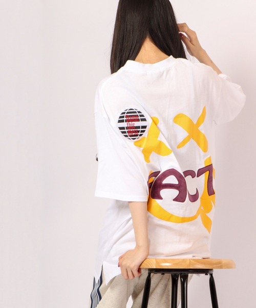 RE730(アールイーセブンサーティー)の「RE730 ビッグシルエットスマイルプリン半袖Tシャツ(Tシャツ/カットソー・メンズ・ホワイト/ブルー/ブルー系その他/ブラック系その他/グリーン/ライトグレー/ブラック・XL/M/L)」の9枚目の写真
