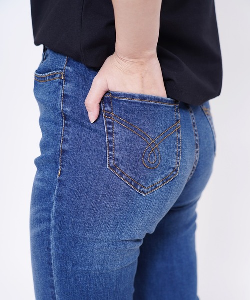 GIORDANO（ジョルダーノ）の「[GIORDANO] スーパーストレッチスリムテーパードデニムパンツ（デニムパンツ・レディース・インディゴブルー/ダークインディゴブルー・28inch/29inch/30inch/31inch）」の7枚目の写真