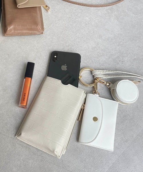 CAPRICIEUX LE'MAGE（カプリシューレマージュ）の「多機能スマホショルダー（ショルダーバッグ・レディース・ホワイト/ブラック/モカ/グリーン・FREE）」の2枚目の写真