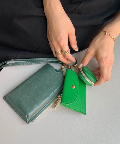 CAPRICIEUX LE'MAGE（カプリシューレマージュ）の「多機能スマホショルダー（ショルダーバッグ・レディース・ホワイト/ブラック/モカ/グリーン・FREE）」の13枚目の写真