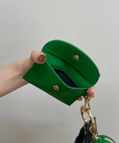 CAPRICIEUX LE'MAGE（カプリシューレマージュ）の「多機能スマホショルダー（ショルダーバッグ・レディース・ホワイト/ブラック/モカ/グリーン・FREE）」の21枚目の写真