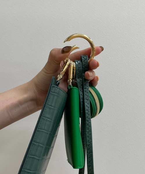 CAPRICIEUX LE'MAGE（カプリシューレマージュ）の「多機能スマホショルダー（ショルダーバッグ・レディース・ホワイト/ブラック/モカ/グリーン・FREE）」の16枚目の写真