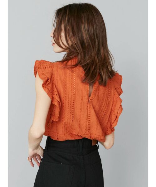 EVRIS（エヴリス）の「コットンレースラッフルノースリーブトップス（タンクトップ・レディース・ホワイト/ブラック/オレンジ・FREE）」の7枚目の写真