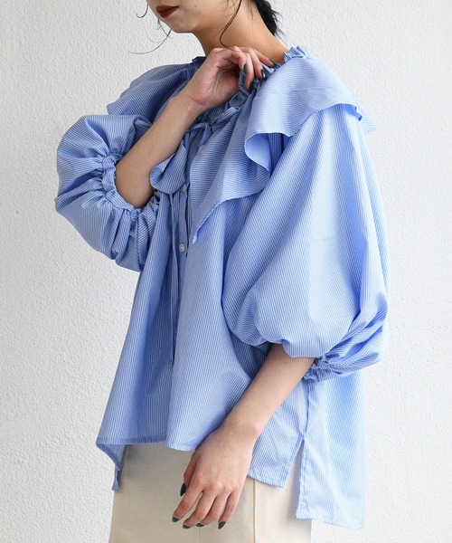 sango(sango)の「先染めストライプフリルブラウス(シャツ/ブラウス・レディース・ネイビー/ライトブルー/ホワイト・FREE)」の4枚目の写真