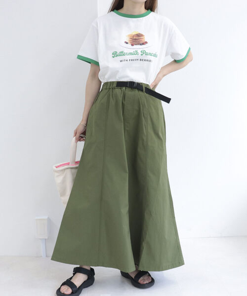 fredy repit（フレディレピ）の「ベルト付きナイロンロングスカート（スカート・レディース・カーキ/パープル/ブラック/ベージュ・38）」の7枚目の写真