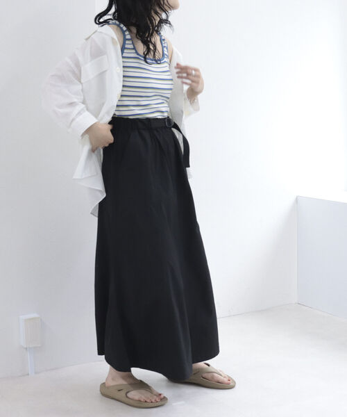 fredy repit（フレディレピ）の「ベルト付きナイロンロングスカート（スカート・レディース・カーキ/パープル/ブラック/ベージュ・38）」の21枚目の写真