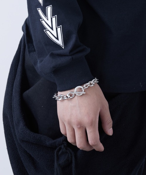 VIRGOwearworks（ヴァルゴウェアワークス）の「CARVED CHAIN BRACELET（ブレスレット・メンズ・シルバー・2/3）」の4枚目の写真