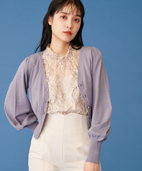 JILL by JILL STUART(ジルバイジルスチュアート)の「◇シルク混Vネックカーディガン(カーディガン/ボレロ・レディース・ブラック/ベージュ/パープル/ブルー/ブラウン・FREE)」の1枚目の写真