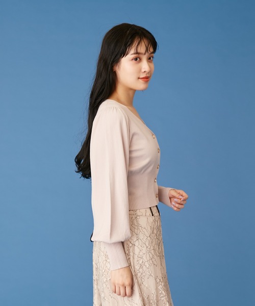 JILL by JILL STUART(ジルバイジルスチュアート)の「◇シルク混Vネックカーディガン(カーディガン/ボレロ・レディース・ブラック/ベージュ/パープル/ブルー/ブラウン・FREE)」の20枚目の写真