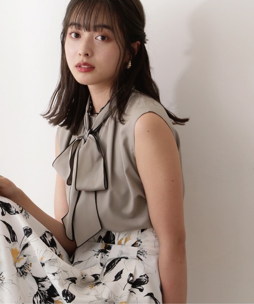 PROPORTION BODY DRESSING（プロポーションボディドレッシング）の「２ｗａｙ配色メローリボンブラウス / 1212210800（シャツ/ブラウス・レディース・ホワイト/カーキ/ブラック・FREE）」の3枚目の写真