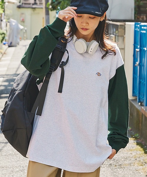 Dickies(ディッキーズ)の「Dickies/ディッキーズ ロゴワッペン刺繍 ビッグシルエット長袖Tシャツ(Tシャツ/カットソー・メンズ・グレー系その他/ブラウン系その他/グリーン/ブラック/ホワイト/マスタード/スミクロ/ブルー・L/M/XL)」の4枚目の写真