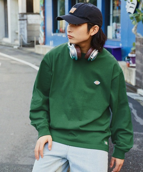 Dickies(ディッキーズ)の「Dickies/ディッキーズ ロゴワッペン刺繍 ビッグシルエット長袖Tシャツ(Tシャツ/カットソー・メンズ・グレー系その他/ブラウン系その他/グリーン/ブラック/ホワイト/マスタード/スミクロ/ブルー・L/M/XL)」の6枚目の写真
