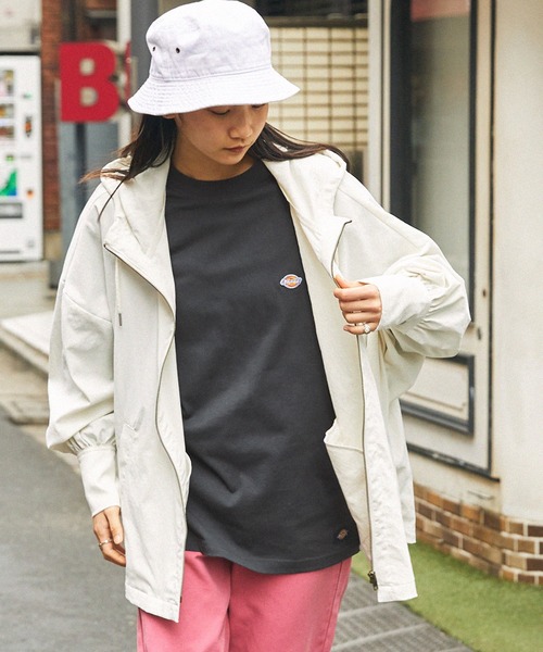 Dickies(ディッキーズ)の「Dickies/ディッキーズ ロゴワッペン刺繍 ビッグシルエット長袖Tシャツ(Tシャツ/カットソー・メンズ・グレー系その他/ブラウン系その他/グリーン/ブラック/ホワイト/マスタード/スミクロ/ブルー・L/M/XL)」の17枚目の写真