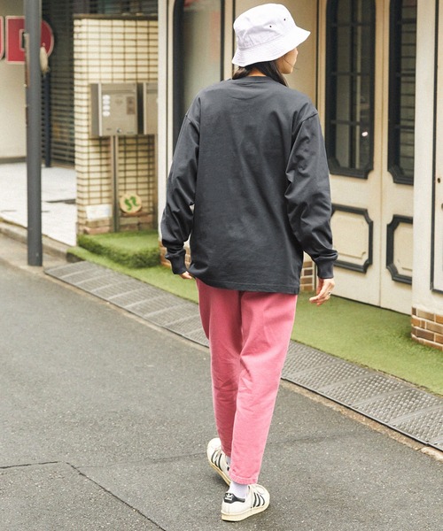 Dickies(ディッキーズ)の「Dickies/ディッキーズ ロゴワッペン刺繍 ビッグシルエット長袖Tシャツ(Tシャツ/カットソー・メンズ・グレー系その他/ブラウン系その他/グリーン/ブラック/ホワイト/マスタード/スミクロ/ブルー・L/M/XL)」の21枚目の写真