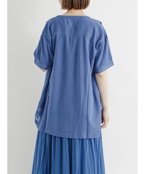 Samansa Mos2 blue（サマンサモスモスブルー）の「コットンボイルギャザーブラウス（シャツ/ブラウス・レディース・ブラック/カーキ/イエロー/ブルー・ﾌﾘ-）」の16枚目の写真