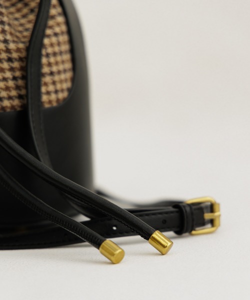 flower(フラワー)の「クラシカルチェックバッグ(ショルダーバッグ・レディース・ブラック・FREE)」の20枚目の写真