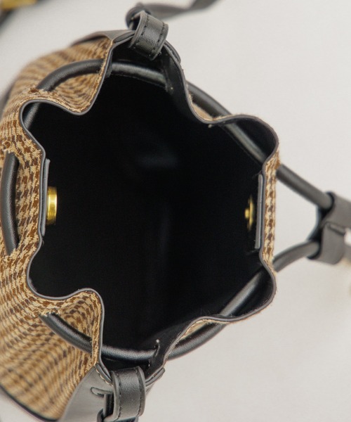 flower(フラワー)の「クラシカルチェックバッグ(ショルダーバッグ・レディース・ブラック・FREE)」の21枚目の写真