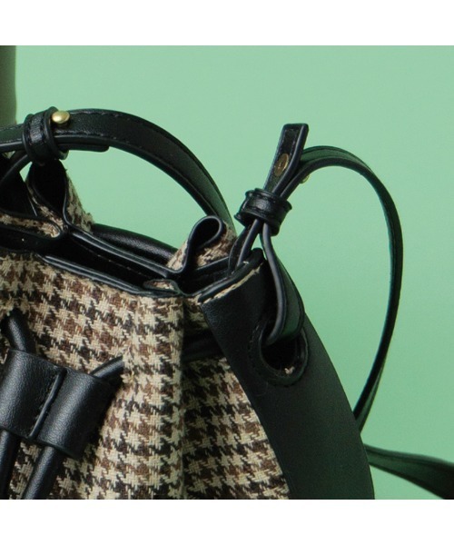 flower(フラワー)の「クラシカルチェックバッグ(ショルダーバッグ・レディース・ブラック・FREE)」の17枚目の写真