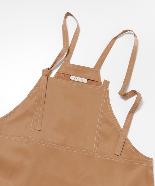 LAATO（ラート）の「APRON CAMI ONE PIECE（ワンピース・レディース・ブラック/キャメル・FREE）」の5枚目の写真