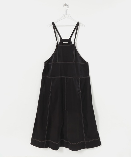 LAATO（ラート）の「APRON CAMI ONE PIECE（ワンピース・レディース・ブラック/キャメル・FREE）」の2枚目の写真