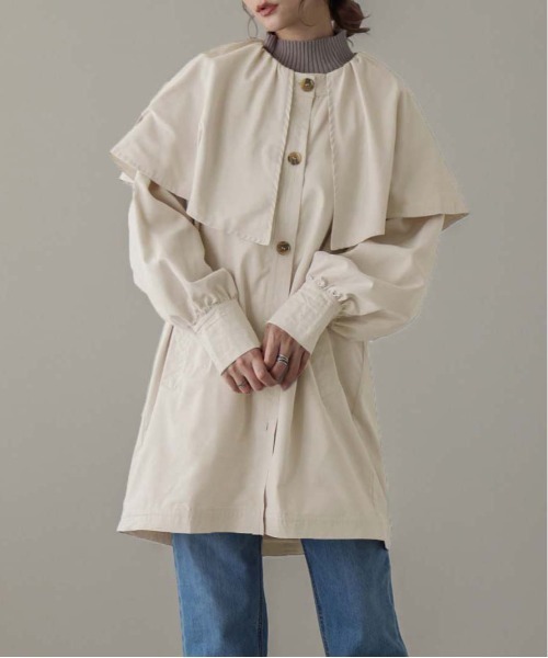 SUGAR BISKET（シュガービスケット）の「ケープデザインショートトレンチコート（トレンチコート・レディース・ブラック/ベージュ/カーキ/ベージュ系その他・フリー）」の5枚目の写真