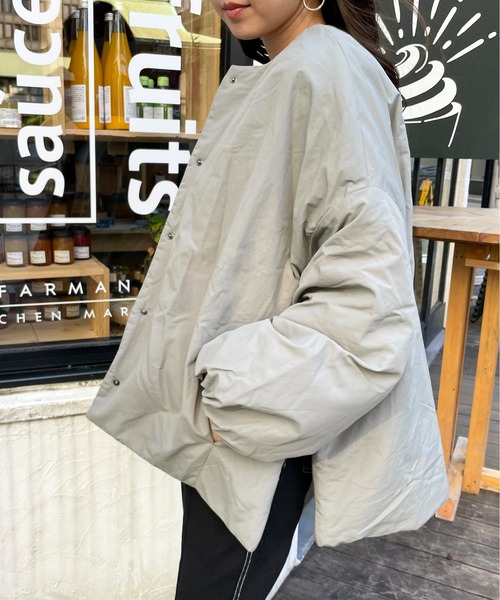 StyleSea(スタイルシー)の「サイドファスナーボリュームスリーブ ブルゾン(ノーカラージャケット・レディース・ブラック/グレー/カーキ/アイボリー・MEDIUM)」の5枚目の写真