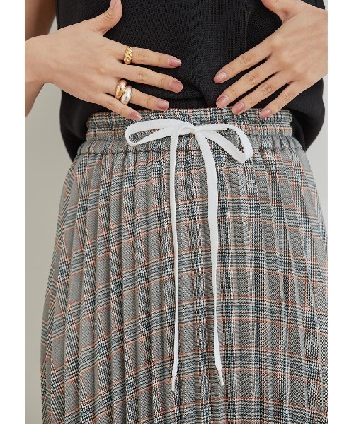 N WITH.(エヌウィズ)の「チェック柄プリーツマキシスカート(スカート・レディース・カーキブラウン/ブルー・MEDIUM)」の13枚目の写真