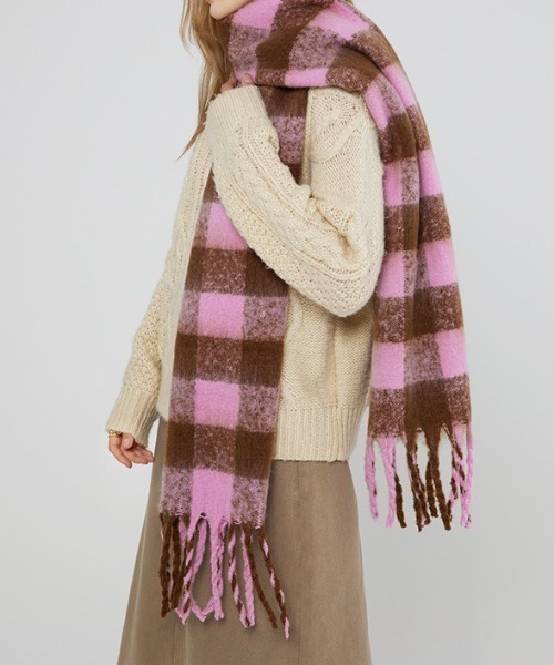 Vipoa（ヴィポア）の「ブロックチェックボリューミーマフラー（マフラー・レディース・ブラック/ピンク/ブルー・FREE）」の21枚目の写真