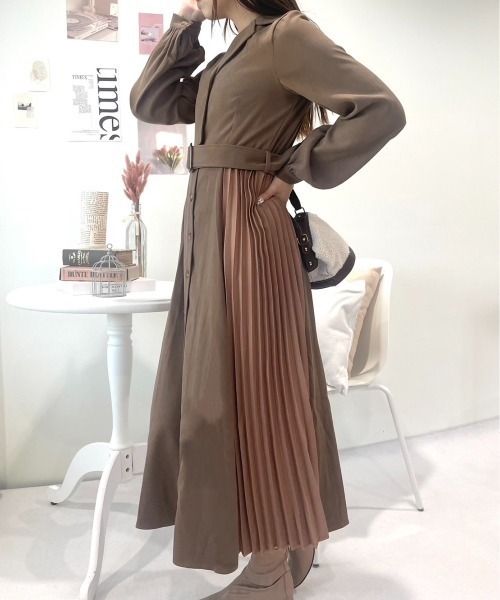 CECIL McBEE(セシルマクビー)の「サイドプリーツ開襟ワンピース(ワンピース・レディース・ブラック/ピンク/モカ/カーキ・MEDIUM)」の10枚目の写真