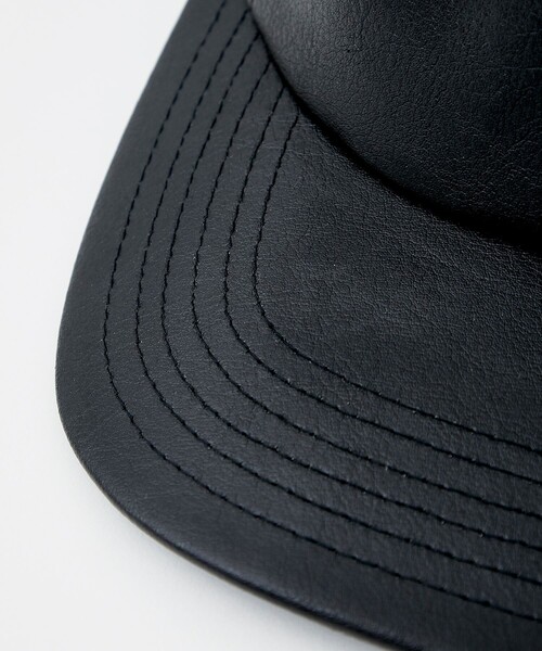 LiNoH(リノー)の「SYNTHETIC LEATHER 6PANEL CAP/シンセティックレザー6パネルキャップ(キャップ・メンズ・ブラック・FREE)」の5枚目の写真