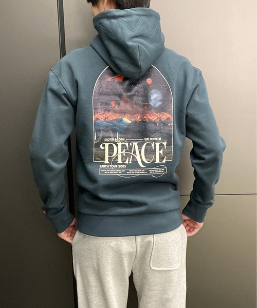 SCOTCH&SODA（スコッチアンドソーダ）の「バックプリントフーディーパーカー【169194】（パーカー・メンズ・ダークグリーン・MEDIUM/LARGE/SMALL）」の4枚目の写真