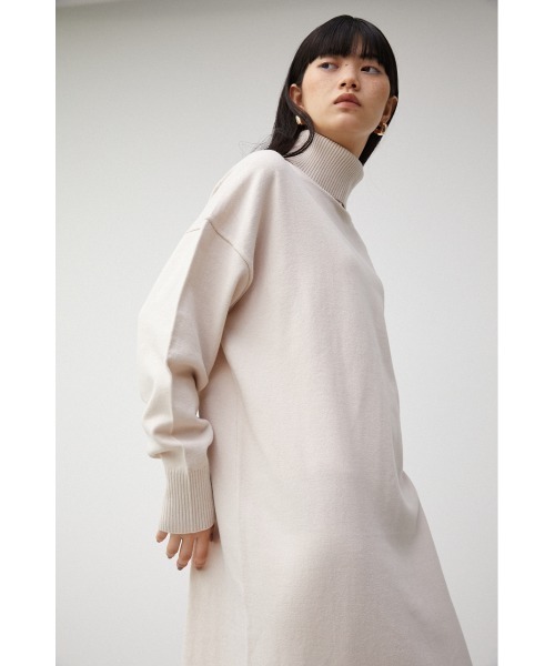 AZUL by moussy(アズールバイマウジー)の「TURTLE NECK SIMPLE OP/タートルネックシンプルワンピース(ワンピース・レディース・アイボリー/ブラック/ブルー・SMALL/MEDIUM)」の2枚目の写真