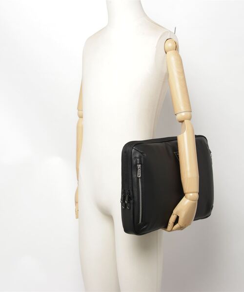 Guess（ゲス）の「CERTOSA Saffiano Smartbriefcase（クラッチバッグ・メンズ・ブラック・ONE SIZE）」の19枚目の写真