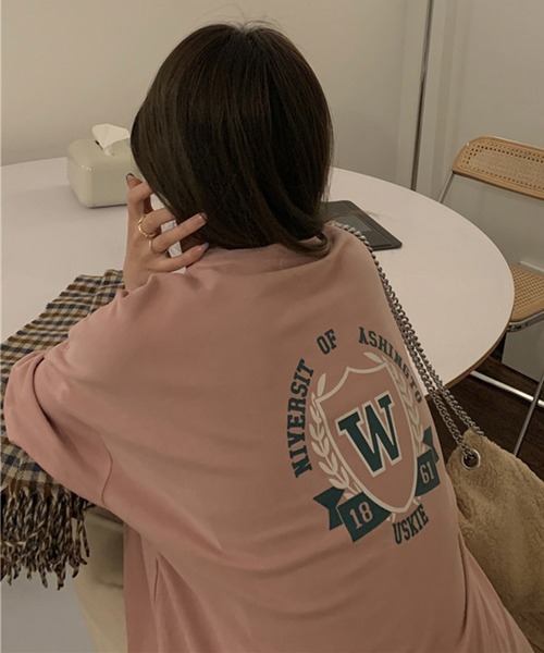 Chaco closet(チャコ クローゼット)の「オーバーサイズエンブレムバックプリントTシャツ(Tシャツ/カットソー・レディース・グレー/ホワイト/ピンク・FREE)」の3枚目の写真