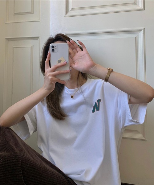 Chaco closet(チャコ クローゼット)の「オーバーサイズエンブレムバックプリントTシャツ(Tシャツ/カットソー・レディース・グレー/ホワイト/ピンク・FREE)」の7枚目の写真