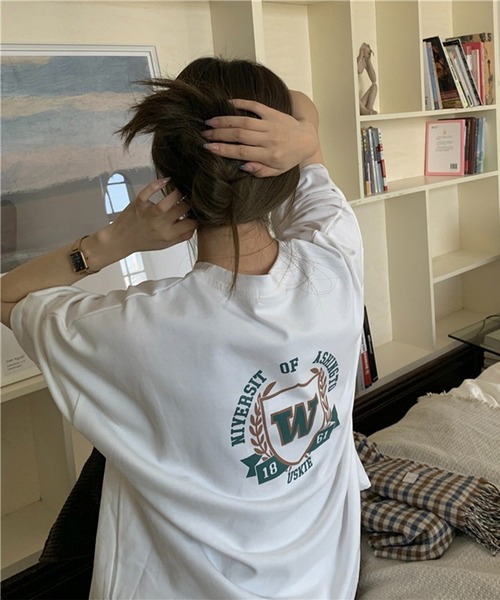 Chaco closet(チャコ クローゼット)の「オーバーサイズエンブレムバックプリントTシャツ(Tシャツ/カットソー・レディース・グレー/ホワイト/ピンク・FREE)」の9枚目の写真