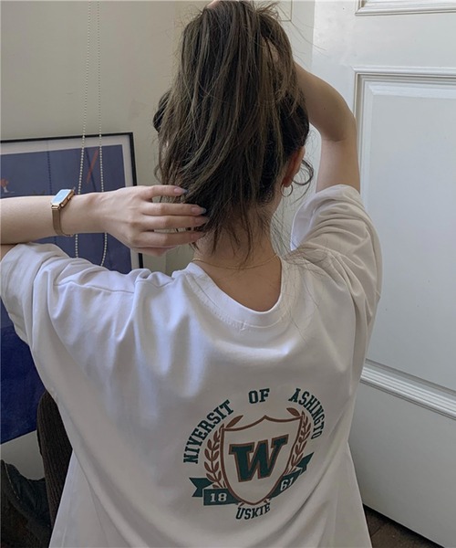Chaco closet(チャコ クローゼット)の「オーバーサイズエンブレムバックプリントTシャツ(Tシャツ/カットソー・レディース・グレー/ホワイト/ピンク・FREE)」の8枚目の写真