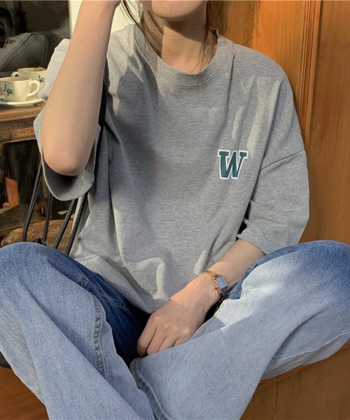Chaco closet(チャコ クローゼット)の「オーバーサイズエンブレムバックプリントTシャツ(Tシャツ/カットソー・レディース・グレー/ホワイト/ピンク・FREE)」の16枚目の写真