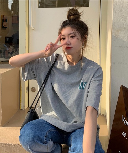 Chaco closet(チャコ クローゼット)の「オーバーサイズエンブレムバックプリントTシャツ(Tシャツ/カットソー・レディース・グレー/ホワイト/ピンク・FREE)」の13枚目の写真