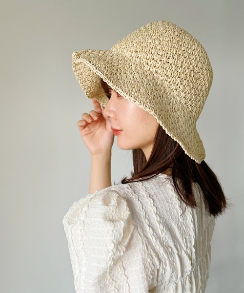 CLEA（クレア）の「シンプルつば広ペーパー雑材ハット（ハット・レディース・ベージュ/アイボリー・FREE）」の6枚目の写真