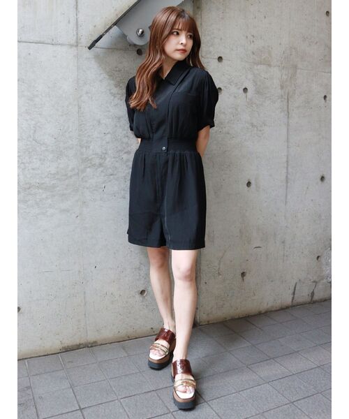 MURUA（ムルーア）の「ウエストシャーリングロンパース（サロペット/オーバーオール・レディース・ブラック/カーキ・FREE）」の4枚目の写真