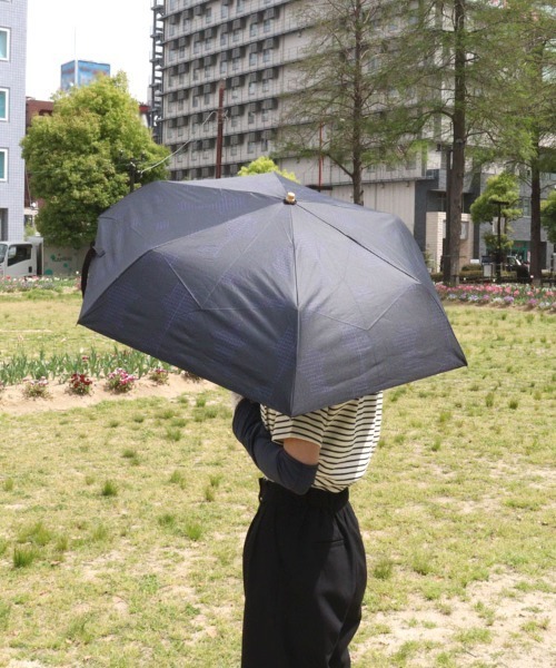 DONOBAN（ドノバン）の「変形ドット柄折りたたみ日傘（折りたたみ傘