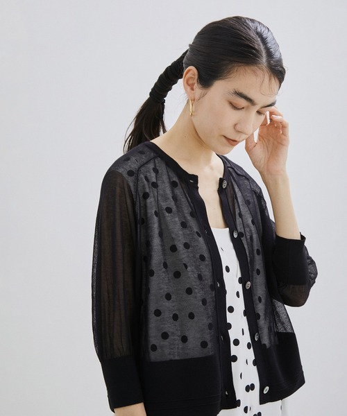 SALON adam et rope'（サロン アダム エ ロペ）の「コットンシアークルーネック2WAYカーディガン（カーディガン/ボレロ・レディース・ブラック/ライトグレー/グリーン・FREE）」の2枚目の写真