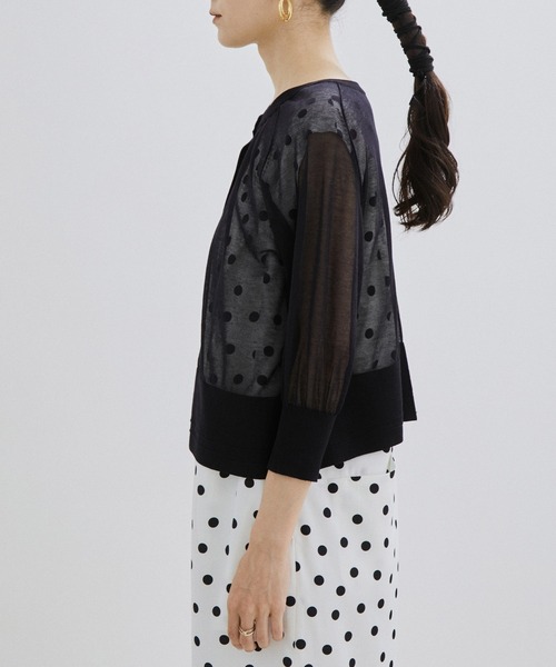 SALON adam et rope'（サロン アダム エ ロペ）の「コットンシアークルーネック2WAYカーディガン（カーディガン/ボレロ・レディース・ブラック/ライトグレー/グリーン・FREE）」の16枚目の写真