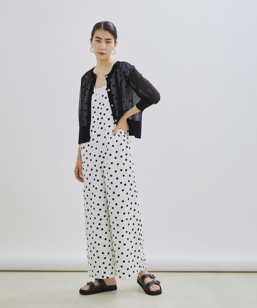 SALON adam et rope'（サロン アダム エ ロペ）の「コットンシアークルーネック2WAYカーディガン（カーディガン/ボレロ・レディース・ブラック/ライトグレー/グリーン・FREE）」の6枚目の写真