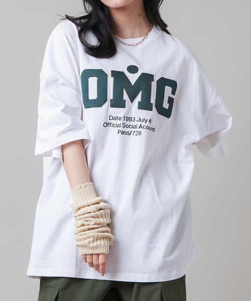 SPINNS（スピンズ）の「【ゆったりシルエット】OMGカレッジロゴ刺繍デザイン 半袖ビッグTシャツ（Tシャツ/カットソー・レディース・ネイビー/ピンク/オフホワイト/ブラック/オートミール・ONESIZE）」の16枚目の写真
