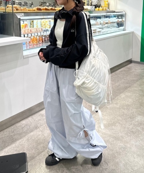 nemne store(ネンネストア)の「【低身長用サイズあり】サイドリボンスノーパンツ(カーゴパンツ・レディース・カーキ/アイボリー/ブルー/ブラック/ピンク/グレイッシュベージュ/グレー/ブラック系その他/ホワイト系/ライトブルー/ブラック系/ライトパープル/ピンク系/ライトグリーン・SMALL/MEDIUM)」の1枚目の写真