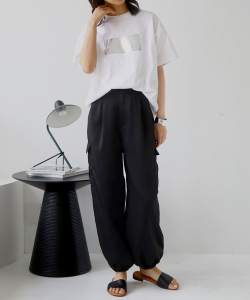 hellam(へラム)の「サテンカーゴパンツ(カーゴパンツ・レディース・アイボリー/ネイビー/グレイッシュベージュ/ブラック・FREE)」の6枚目の写真