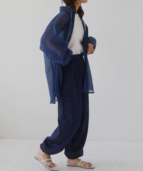 hellam(へラム)の「サテンカーゴパンツ(カーゴパンツ・レディース・アイボリー/ネイビー/グレイッシュベージュ/ブラック・FREE)」の13枚目の写真