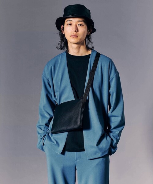 tk.TAKEO KIKUCHI(ティーケータケオキクチ)の「レザー調サコッシュバッグ(ショルダーバッグ・メンズ・ブラック/ブラック系5/ブラック系1/ブラック系/ダークグリーン系/ネイビー/ダークブラウン/ベージュ/ブラック系2・00)」の20枚目の写真